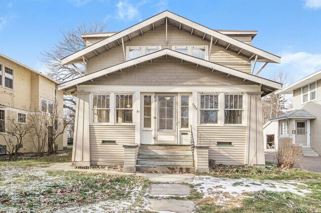 Building Photo - 2 br, 1 bath Duplex - 2322 Oakland Dr 2322...