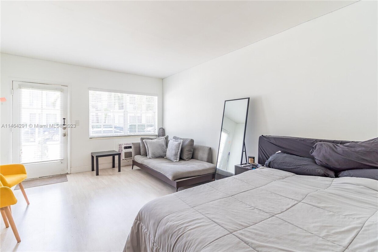 Foto principal - 635 8th St