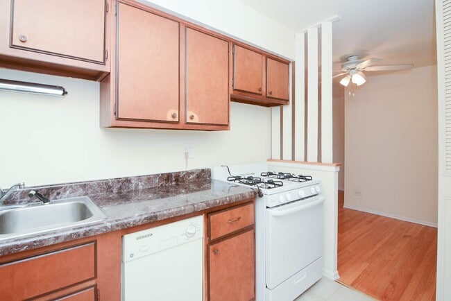 Foto del edificio - 665 W Wrightwood Ave