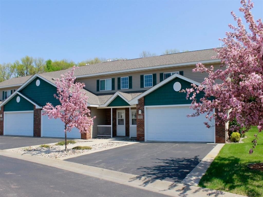 Foto principal - Jordan Valley Townhomes