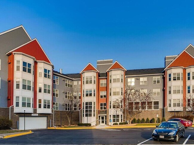 Building Photo - 720 3rd Ave NE