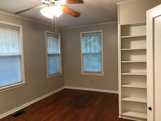 Foto del edificio - 2322 N Garfield St