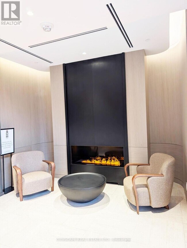 Photo du bâtiment - 4015 The Exchange