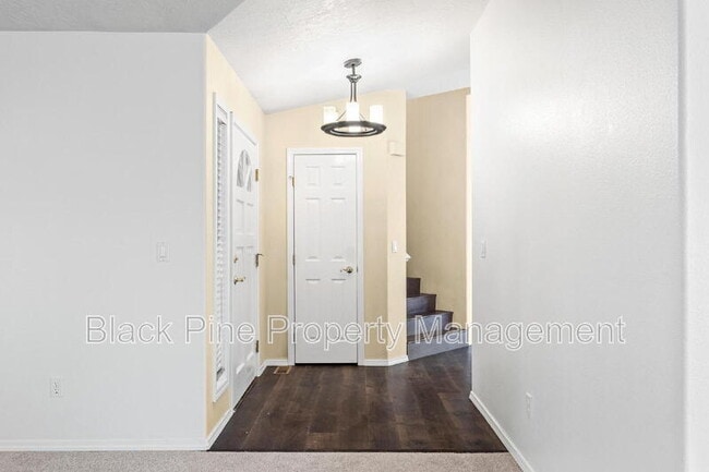 Building Photo - 2492 N Archery Way