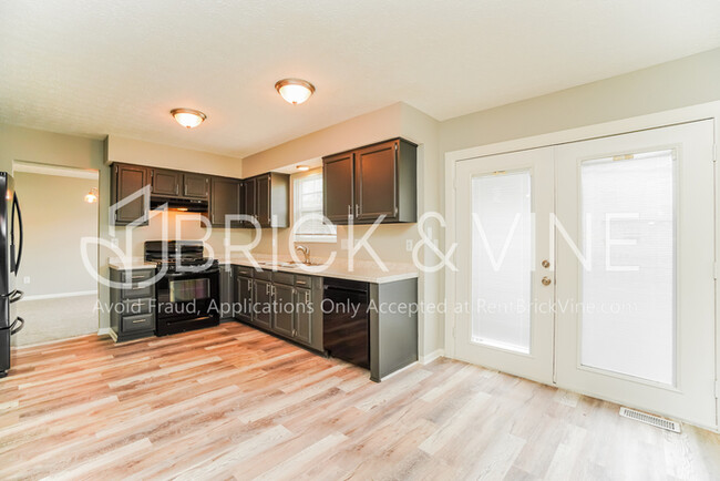 Foto del edificio - 2839 Beal Dr