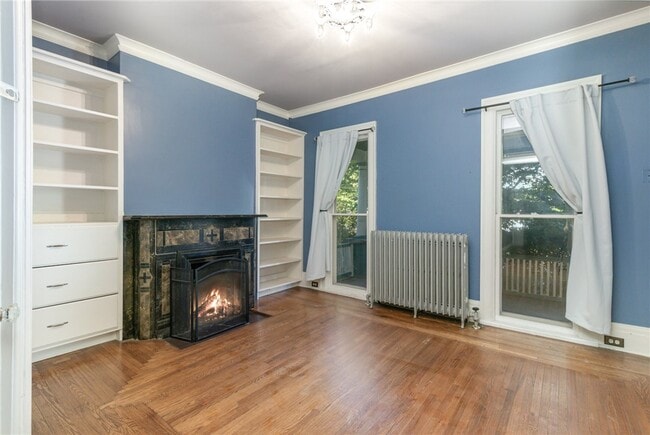 Building Photo - 56 Vassar St