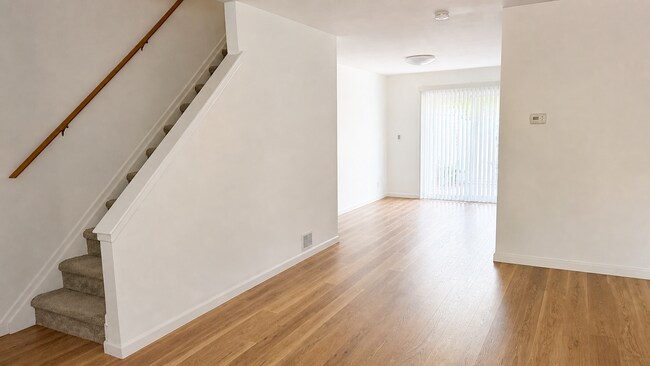 Building Photo - 54 David Brearly Ct