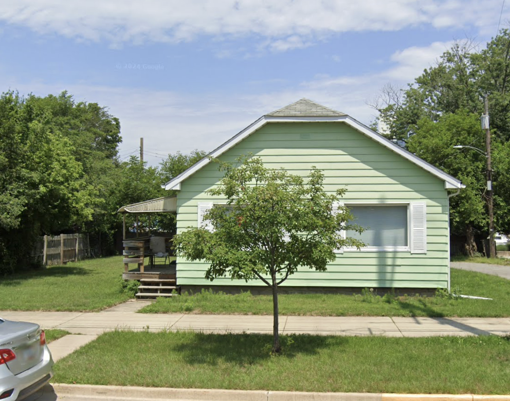 Building Photo - 512 E 8th St