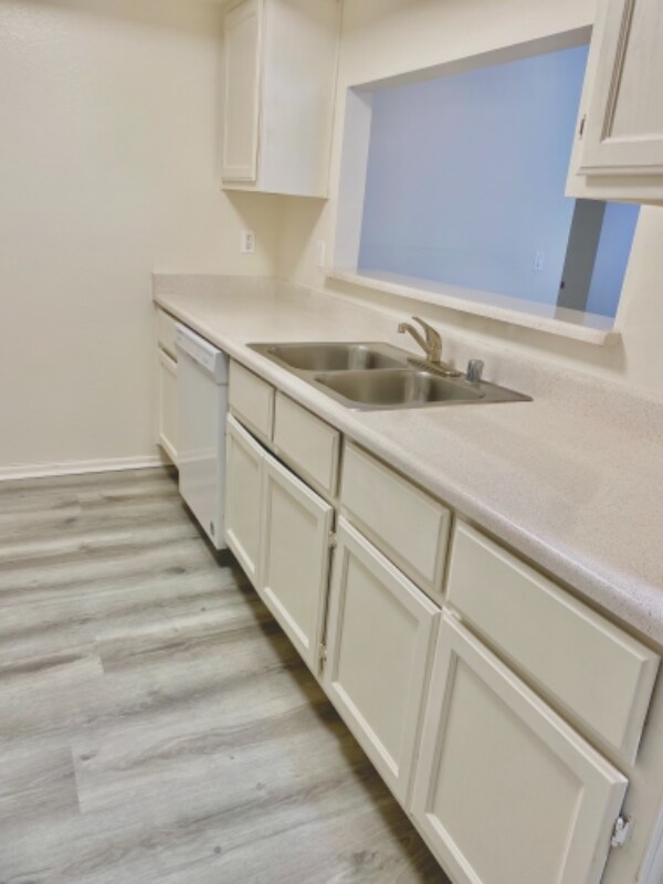 Foto del edificio - 15020 Burbank Blvd