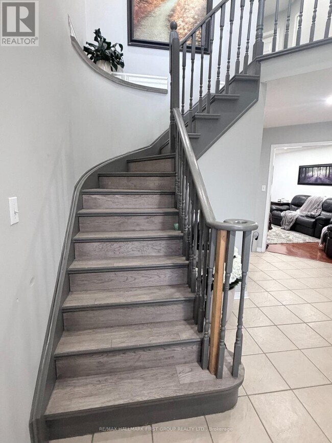 Building Photo - 82 Hutton Pl