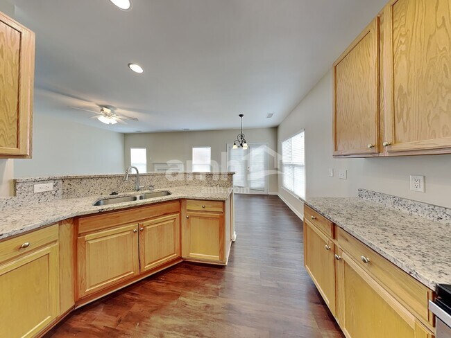 Building Photo - 9725 Autumn Applause Dr