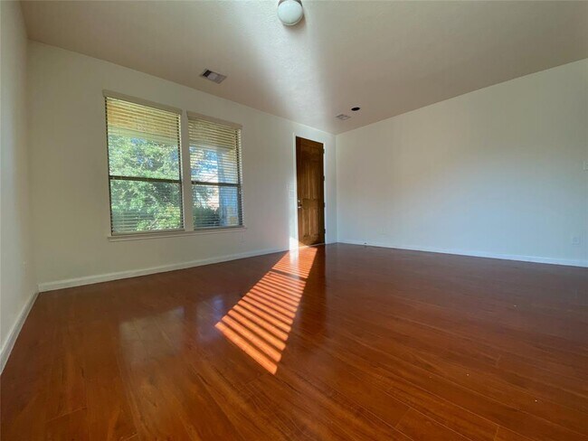Building Photo - 16551 Lanesborough Dr