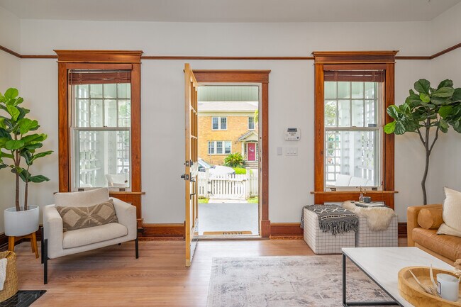 Foto del edificio - Bungalow Heaven in Baldwin Park!