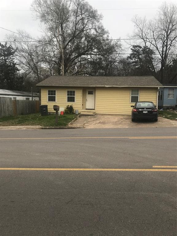 1315 Sycamore Ave, Huntsville, TX 77340 House Rental in Huntsville