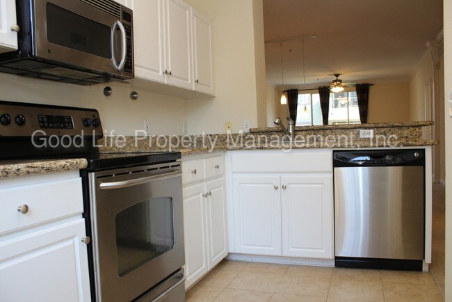 Foto del edificio - 8232 Station Village Ln