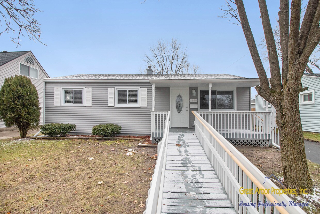 1184 Lexington Pkwy, Ypsilanti, MI 48198 House Rental in Ypsilanti