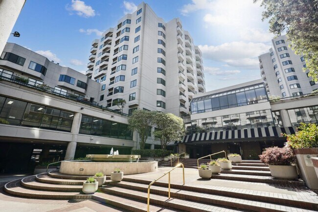 Foto del edificio - 601 Van Ness Ave