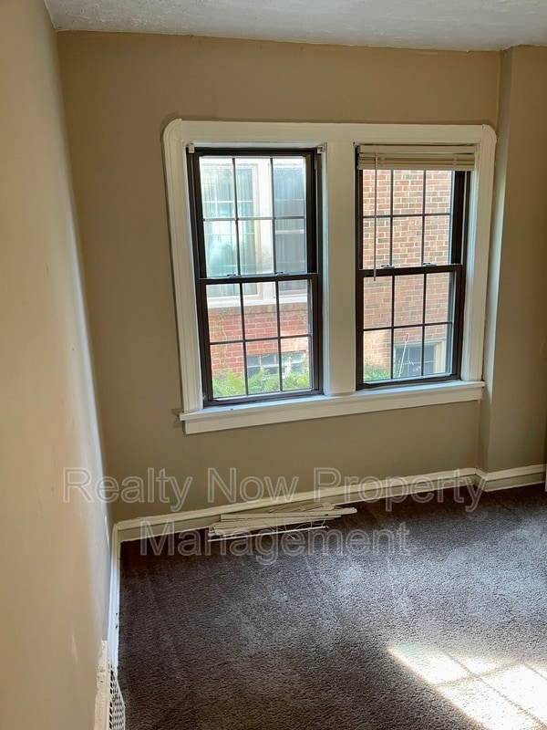 Building Photo - 3553 Normandy Rd