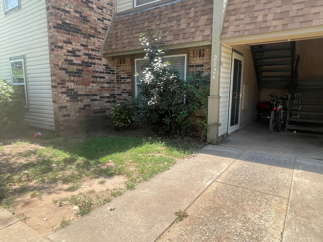 Primary Photo - Norman Condo 2 bed 1.5 bath - Move In Ready!