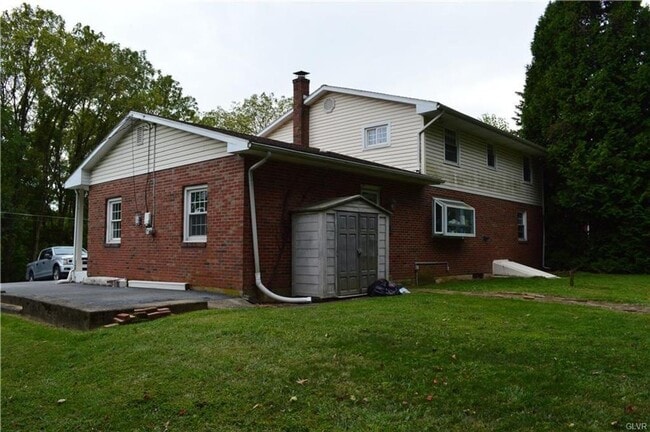 Foto del edificio - 3417 Blue Ridge Dr