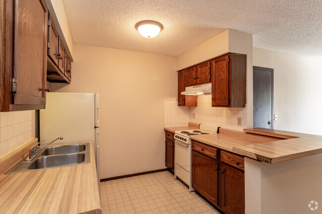 1BR, 1BA - 590SF - Stoneybrook Apartments