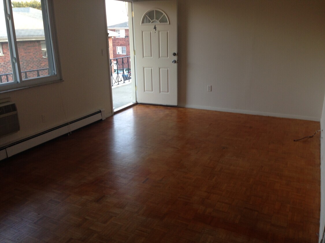 Primary Photo - 307 Wilson Ave