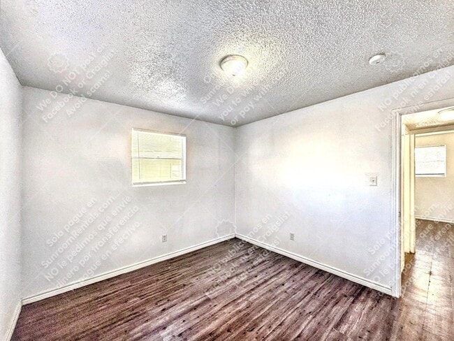 Building Photo - 742 Old Martindale Rd