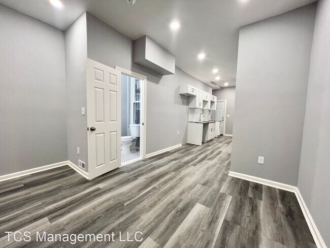 Building Photo - 4 br, 2.5 bath House - 5508 West Thompson ...