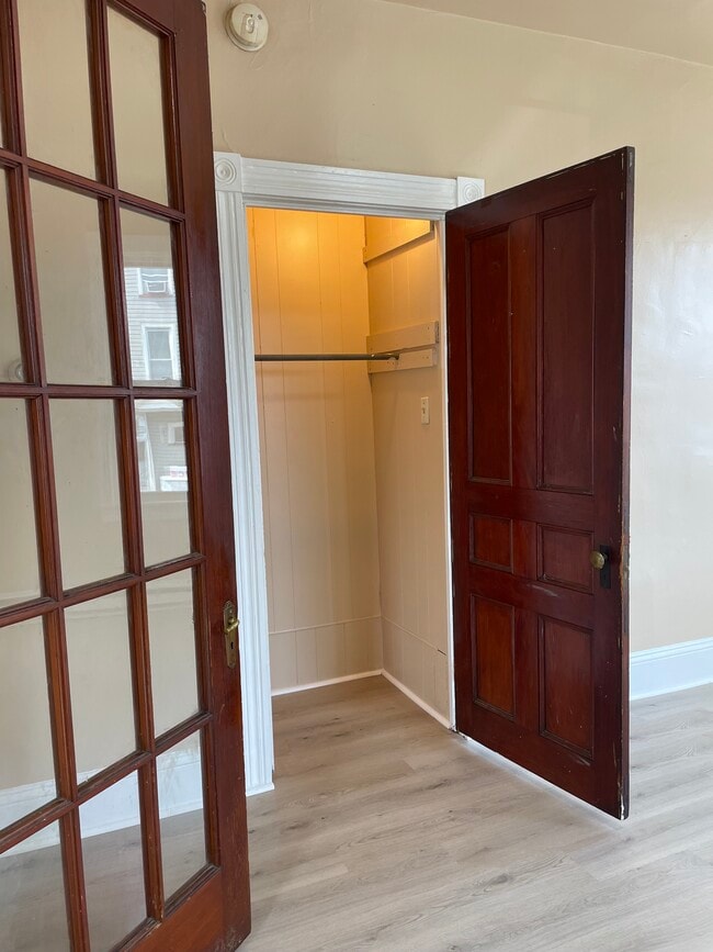 Building Photo - 203 S 11th St