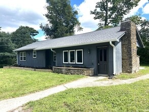 Building Photo - 1700 E Moffett Ln