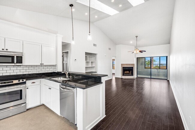 Foto del edificio - 8983 Heron Walk Dr