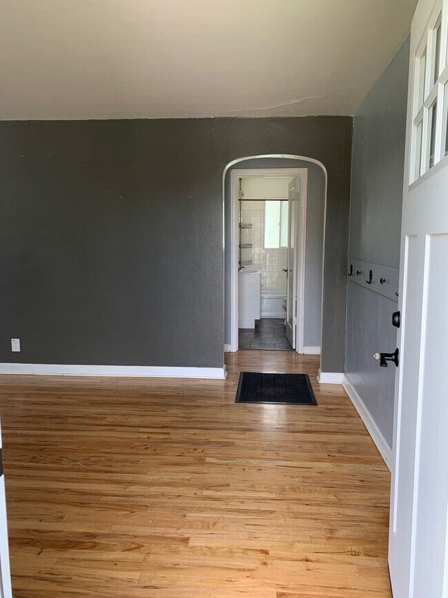 Foto del edificio - Cute 2 Bedroom Home in Perry District!