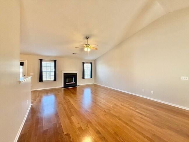 Foto del edificio - Charming 3BD, 2BA Fuquay-Varina Home with ...