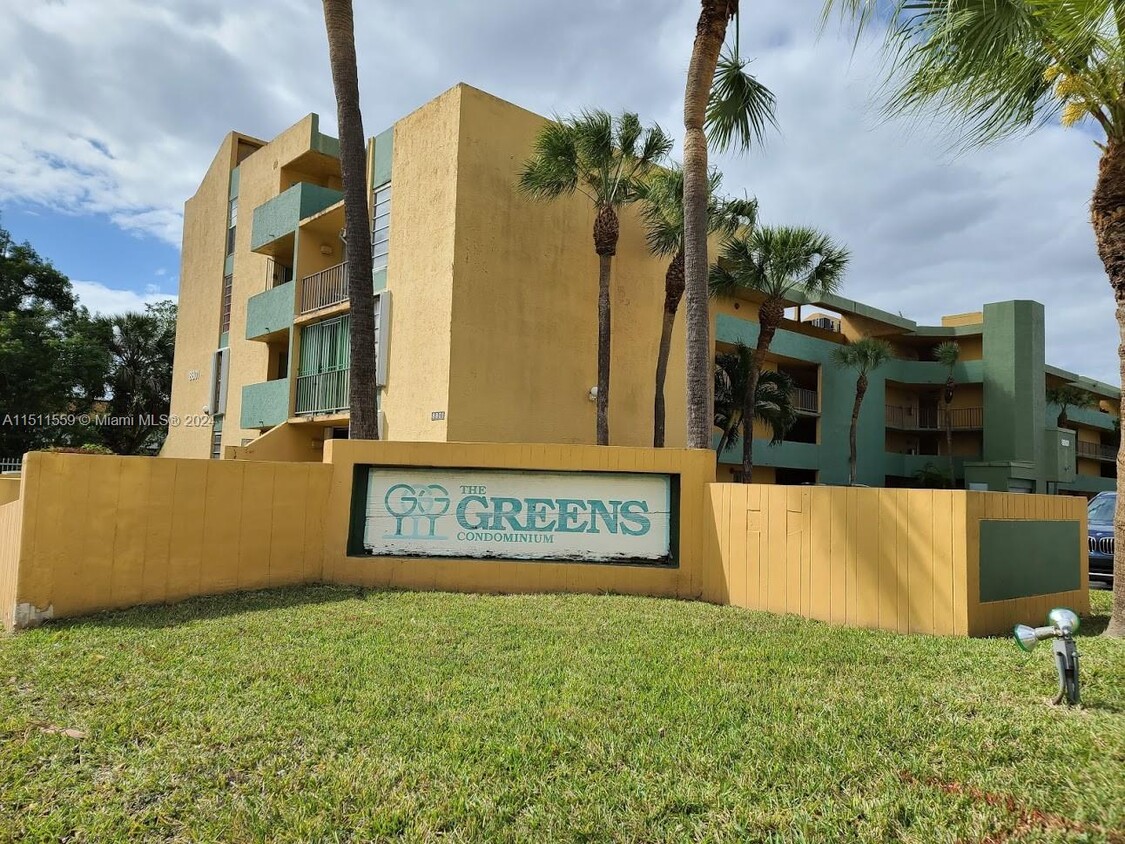 Foto principal - 8801 W Flagler St