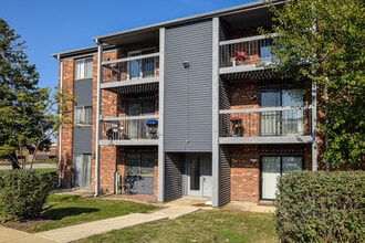 Building Photo - 264 Canterbury Ln