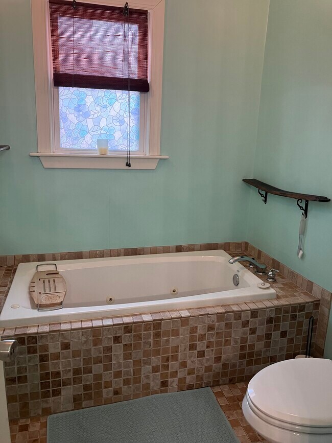 Foto del edificio - 1035 Lynnhurst Ave