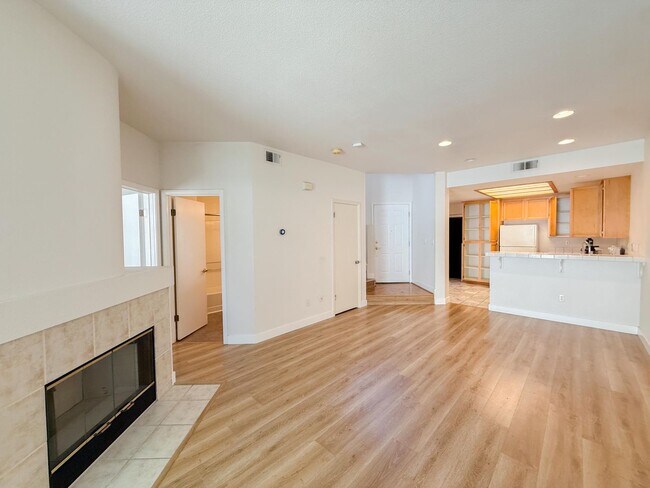 Foto del edificio - 2527 Baywood Way