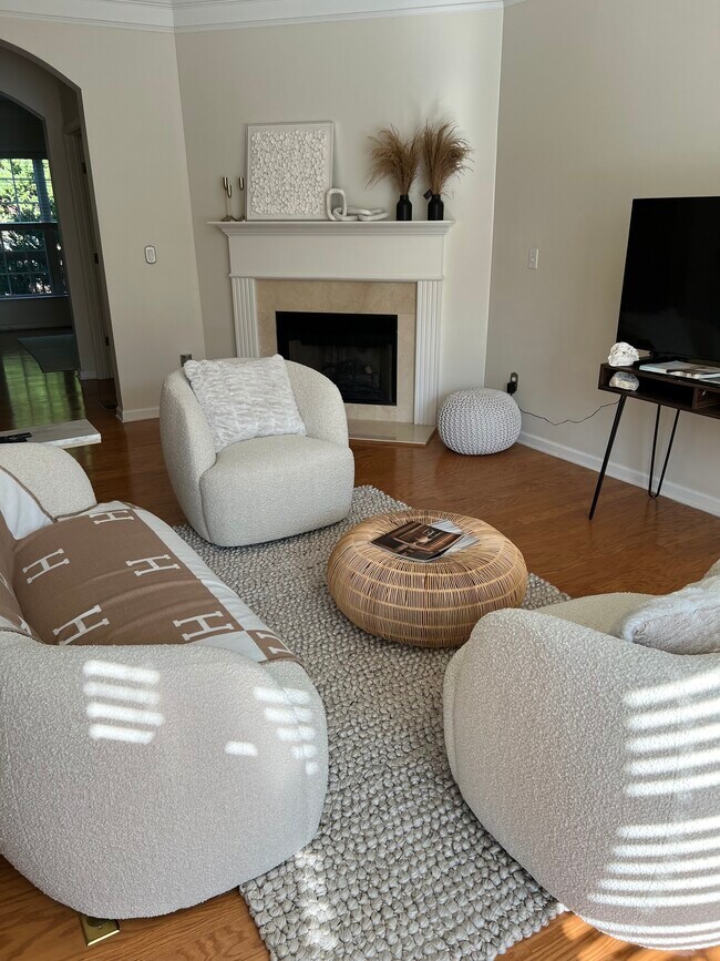 Foto del edificio - 6133 Briggs Way