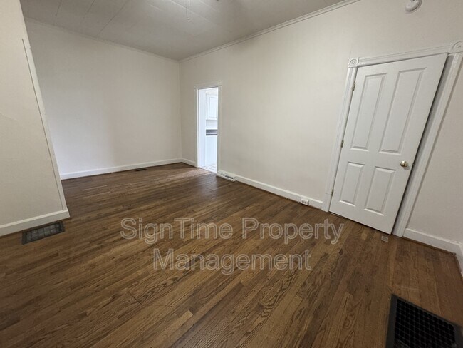 Foto del edificio - 40-42 East Franklin Street - 1