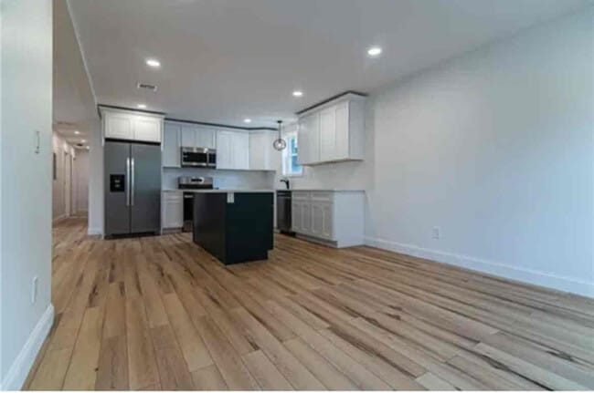 Building Photo - 36 Ridgeway Ave