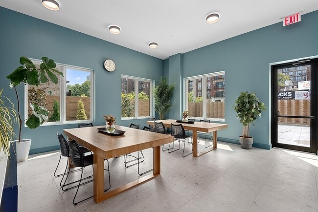 Foto del edificio - 1 Lenox Rd