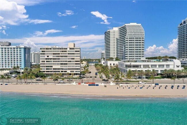 Building Photo - 3101 Bayshore Dr