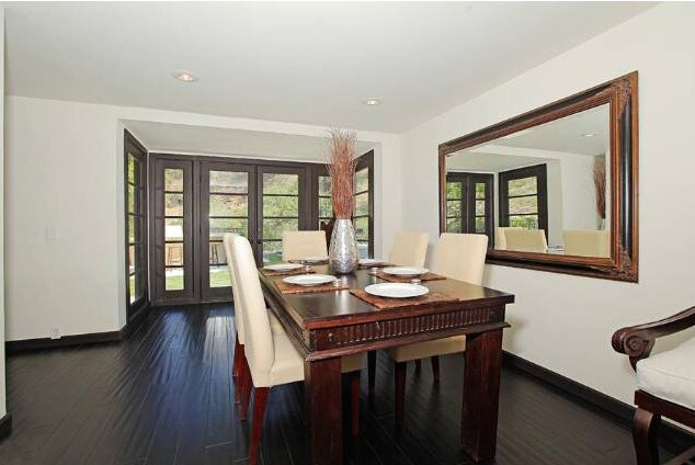Comedor - 13129 Sherry Ln