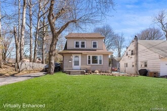Building Photo - 39 Wawanda Ave