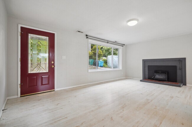 Building Photo - 14729 22nd Ave NE
