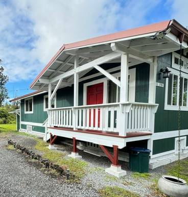 Primary Photo - 11-1750-1750 Painui St