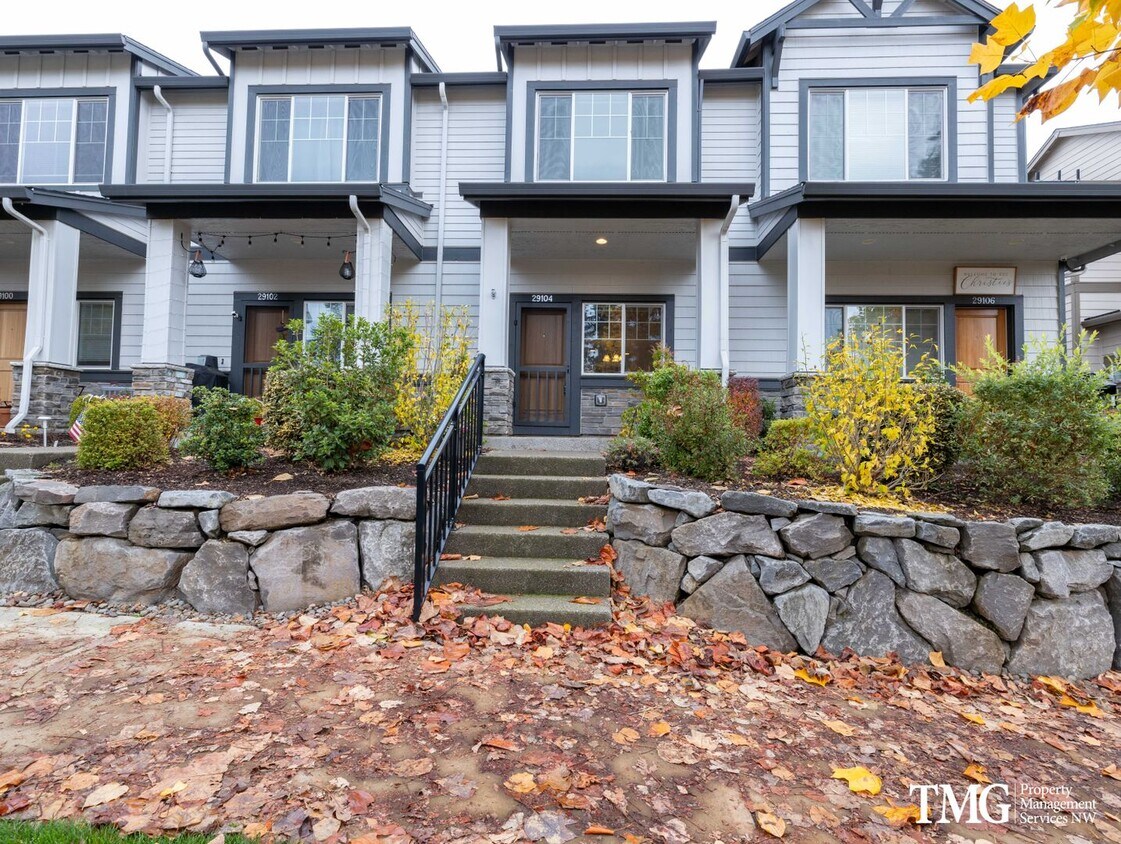 Primary Photo - Gorgeous 2br/2ba Townhome in Desirable Wil...