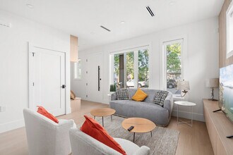 Building Photo - 4257 Beatrice St