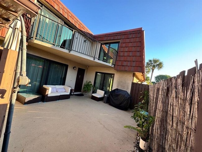 Building Photo - 8535 Boca Rio Dr