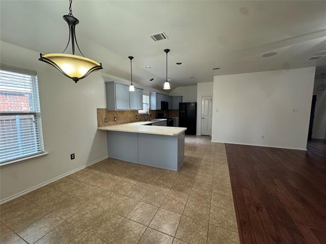 Building Photo - 9620 Zaharias Dr